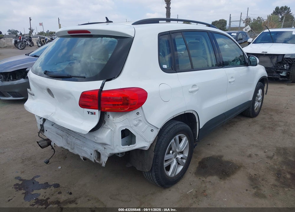 2016 VOLKSWAGEN TIGUAN S VIN: WVGAV7AX1GW577844