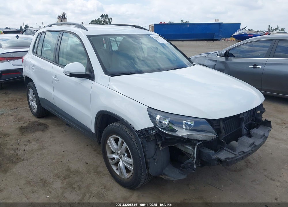 2016 VOLKSWAGEN TIGUAN S VIN: WVGAV7AX1GW577844
