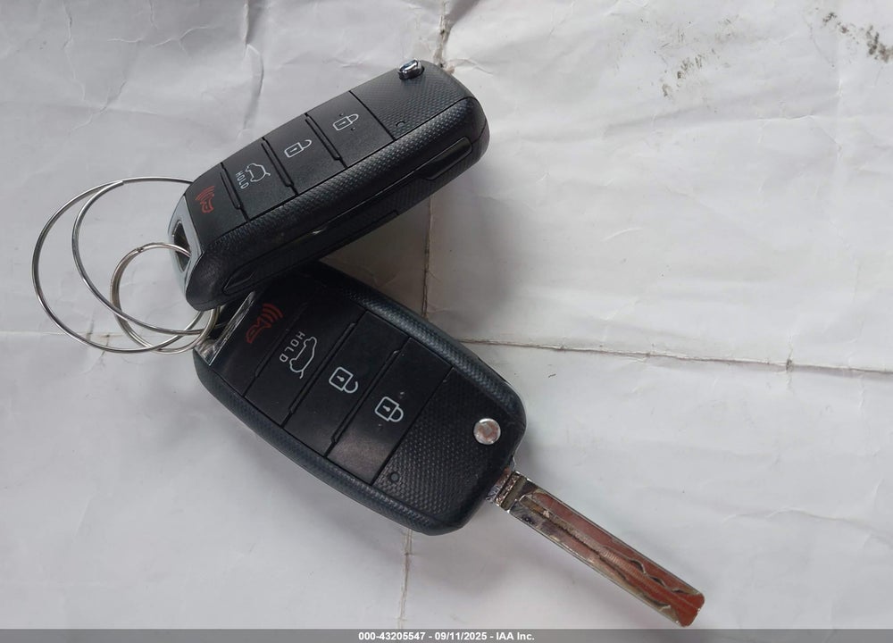 2015 KIA SOUL VIN: KNDJN2A25F7215410