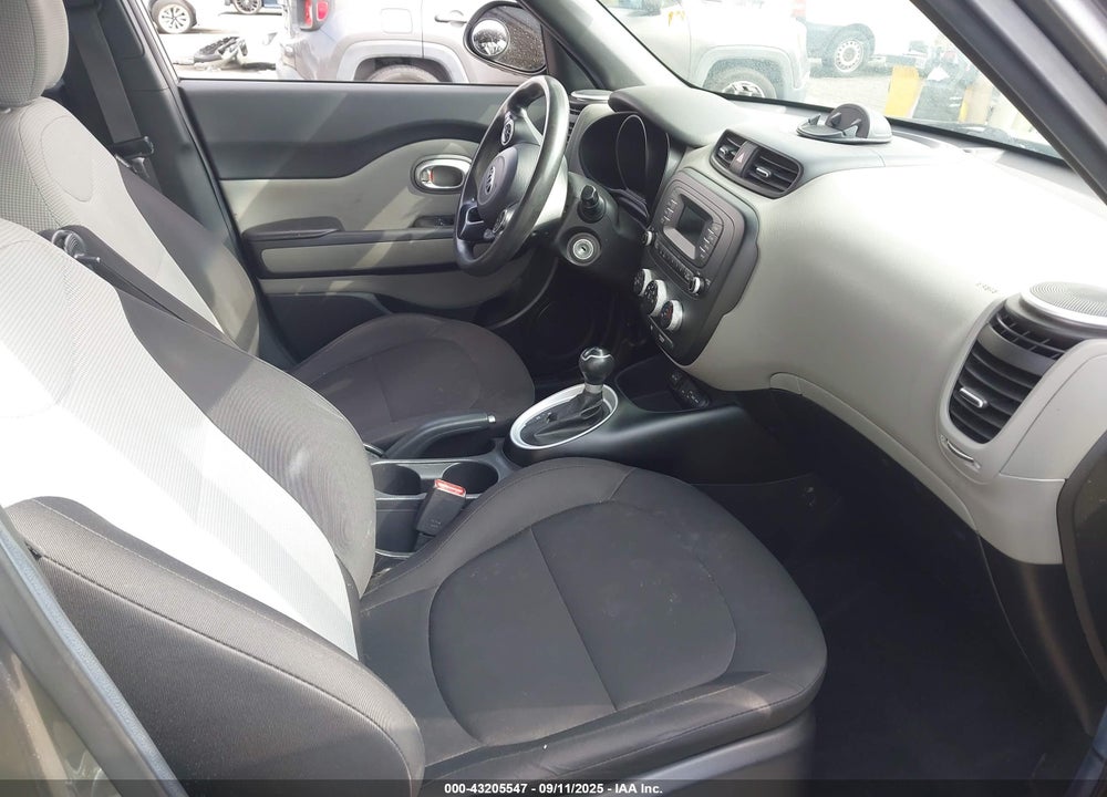 2015 KIA SOUL VIN: KNDJN2A25F7215410