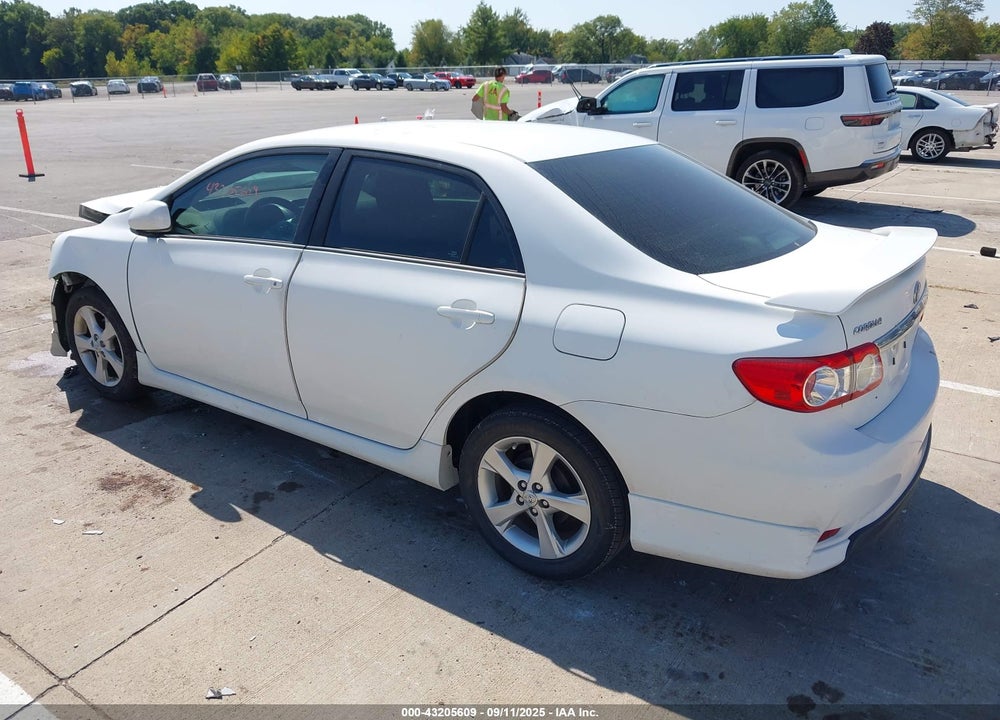 2012 TOYOTA COROLLA S/LE VIN: 2T1BU4EE3CC876855