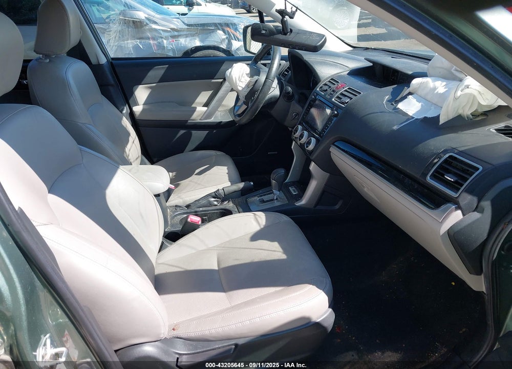 2018 SUBARU FORESTER VIN: JF2SJARCXJH479718