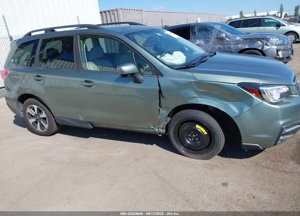 2018 SUBARU FORESTER VIN: JF2SJARCXJH479718