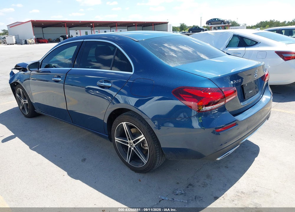 2022 MERCEDES-BENZ A 220 VIN: W1K3G4EB0NJ365120