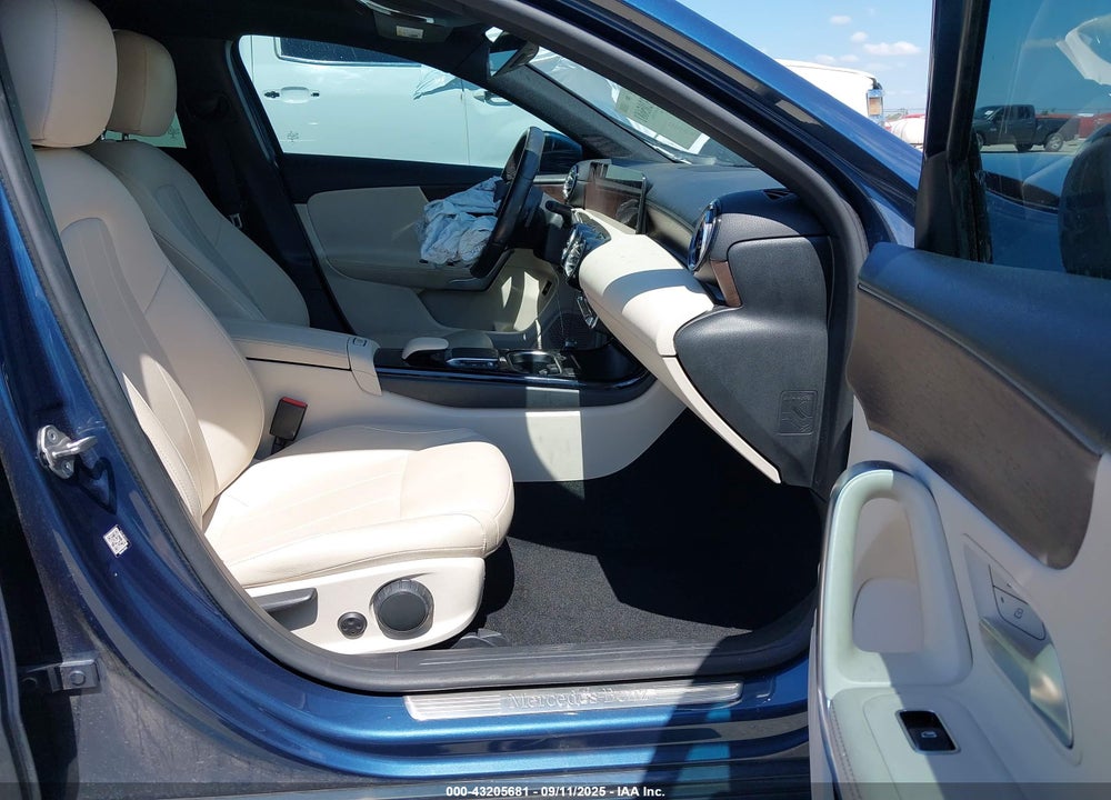 2022 MERCEDES-BENZ A 220 VIN: W1K3G4EB0NJ365120
