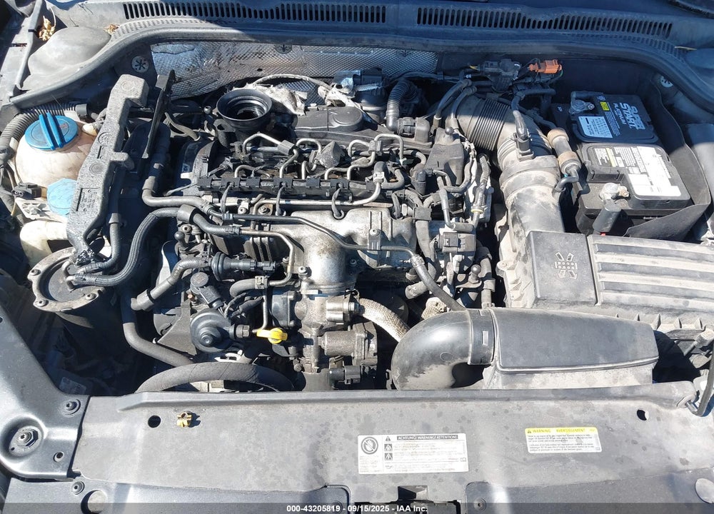 2014 VOLKSWAGEN JETTA VIN: 3VWLL7AJ8EM419705