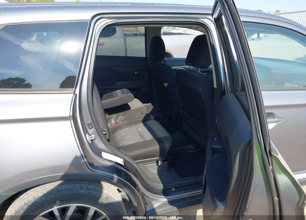 2018 MITSUBISHI OUTLANDER VIN: JA4AD3A34JJ003217