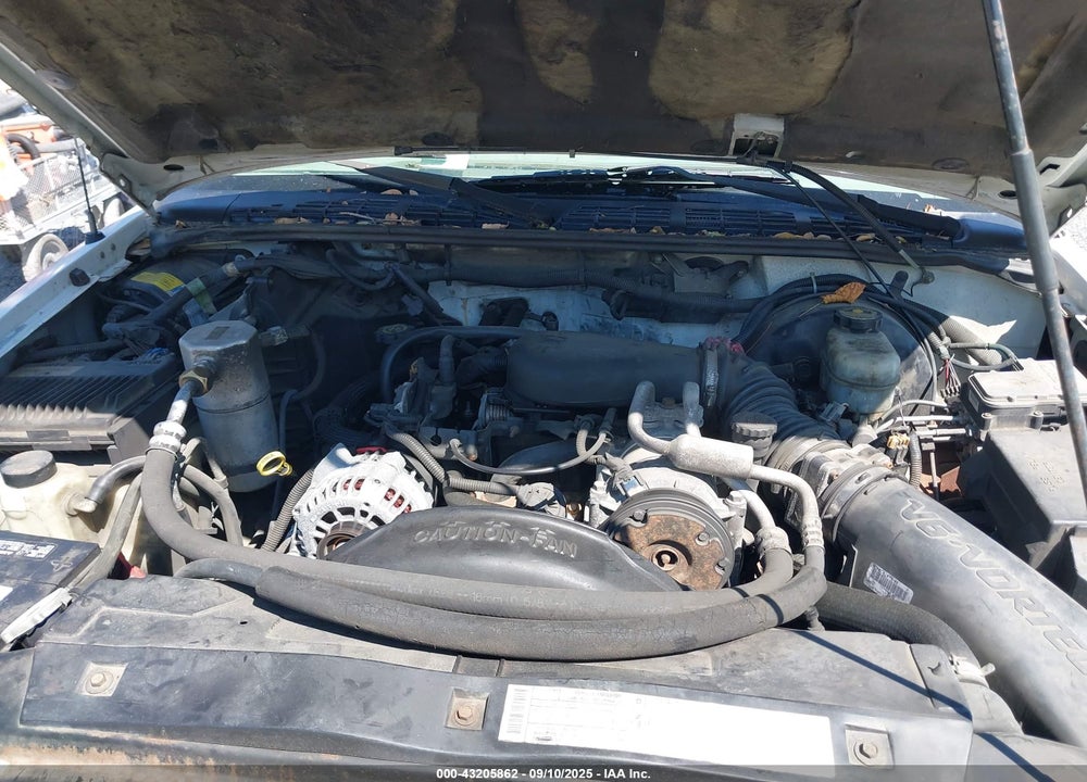 2000 CHEVROLET S-10 VIN: 1GCDT14WXYK239102