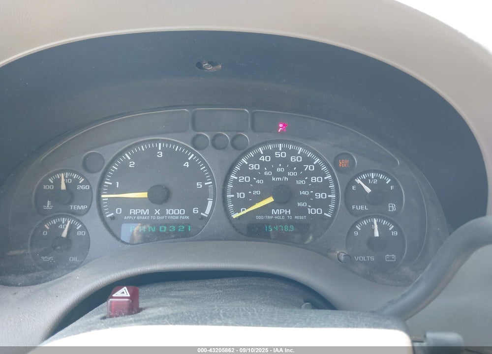 2000 CHEVROLET S-10 VIN: 1GCDT14WXYK239102