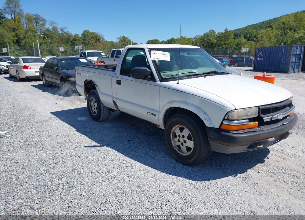 2000 CHEVROLET S-10 VIN: 1GCDT14WXYK239102