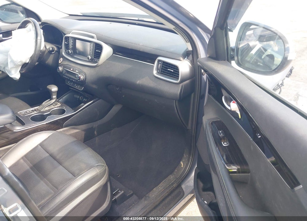 2020 KIA SORENTO VIN: 5XYPH4A57LG710892