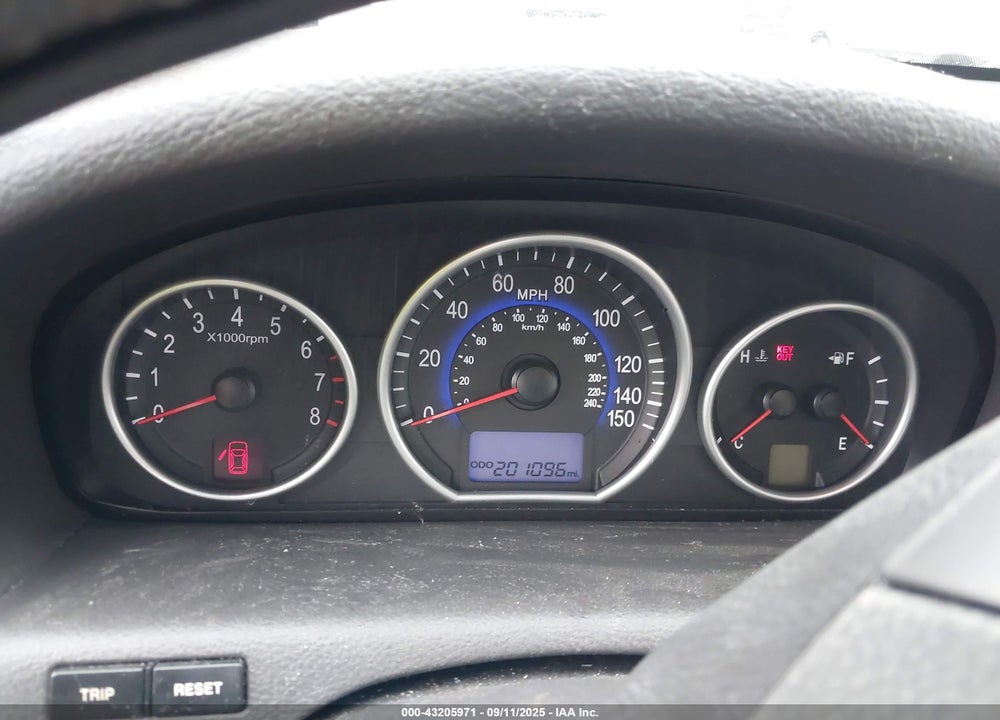 2011 HYUNDAI VERACRUZ VIN: KM8NUDCC4BU145721