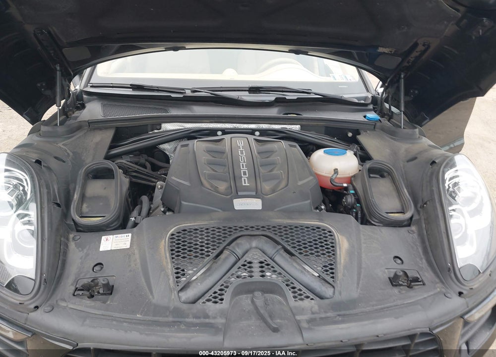 2015 PORSCHE MACAN VIN: WP1AB2A51FLB74136