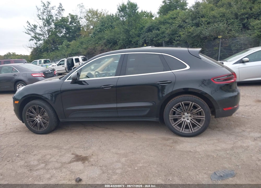 2015 PORSCHE MACAN VIN: WP1AB2A51FLB74136