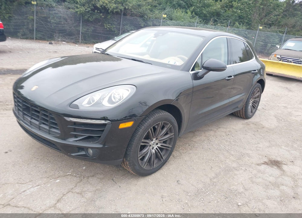 2015 PORSCHE MACAN VIN: WP1AB2A51FLB74136