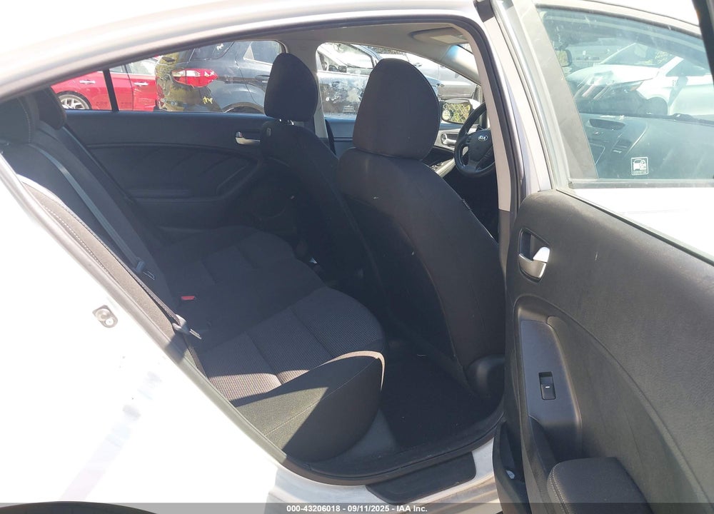 2017 KIA FORTE VIN: 3KPFK4A70HE069247