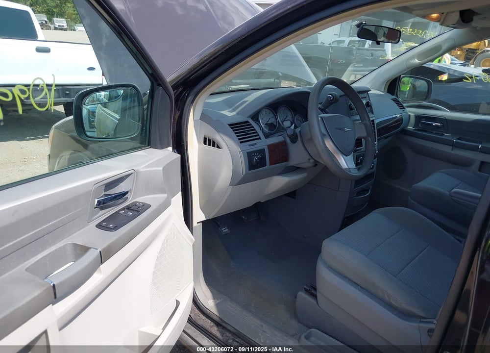 2010 CHRYSLER TOWN & COUNTRY LX VIN: 2A4RR4DE0AR285990