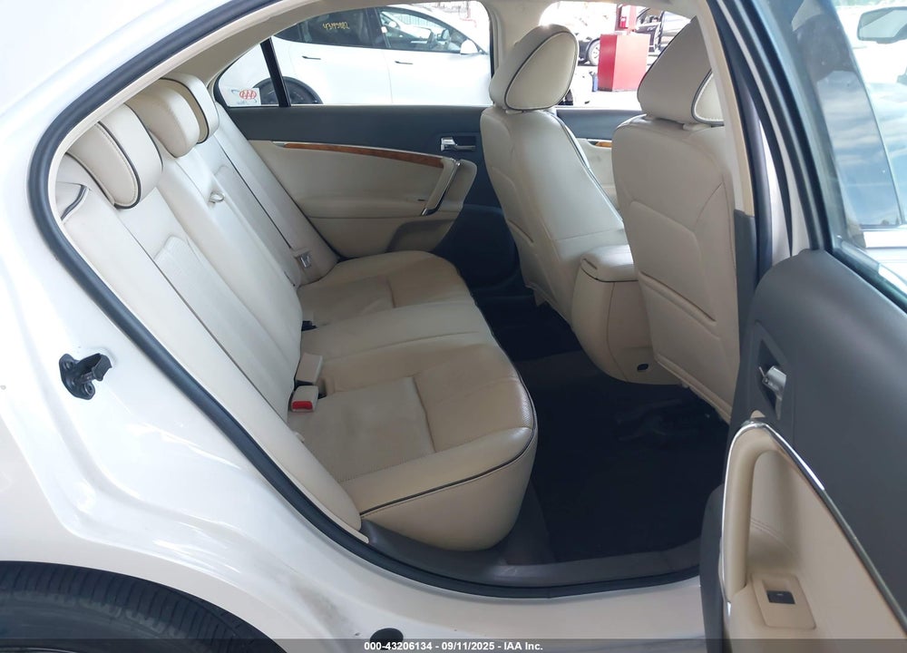 2010 LINCOLN MKZ VIN: 3LNHL2JCXAR650661