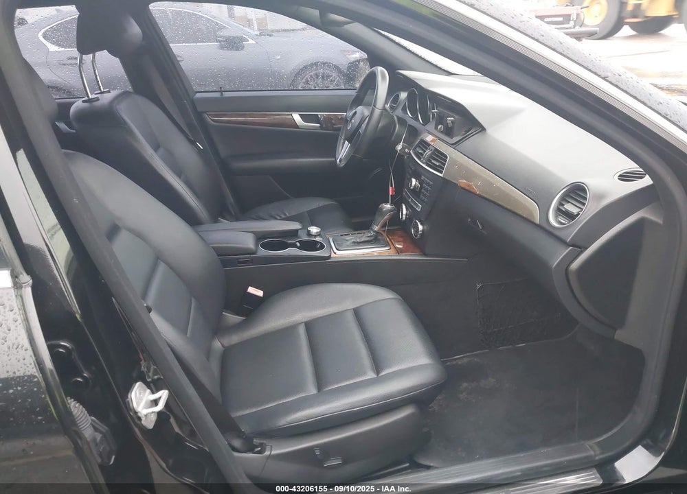 2012 MERCEDES-BENZ C CLASS VIN: WDDGF5HB4CR219789