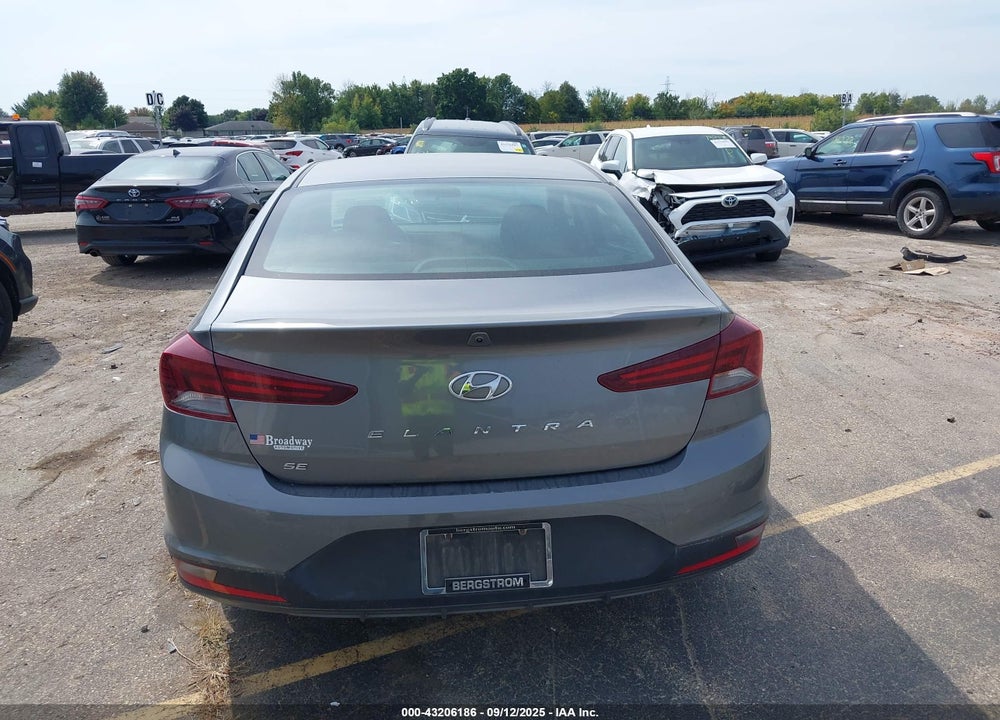 2019 HYUNDAI ELANTRA VIN: 5NPD74LFXKH411058