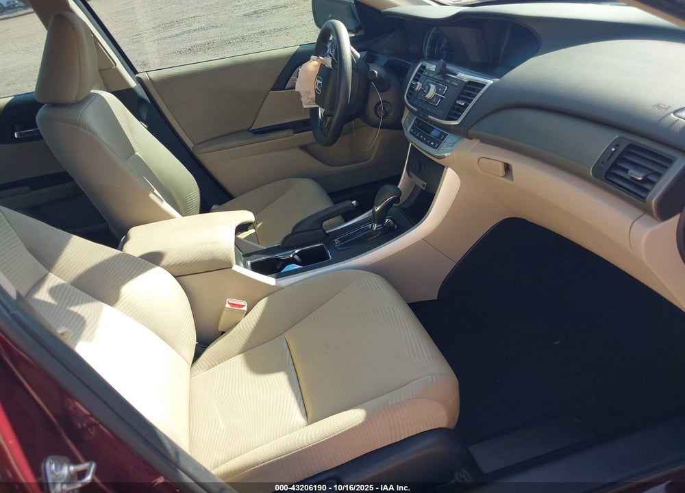2015 HONDA ACCORD VIN: 1HGCR2F30FA035867