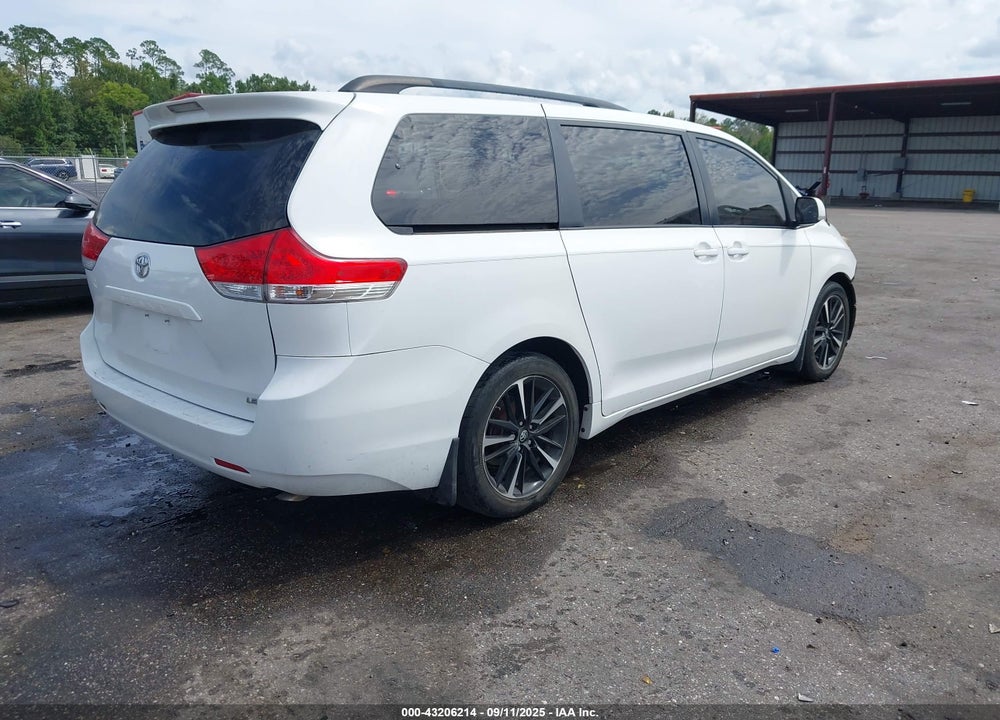2011 TOYOTA SIENNA LE V6/LE V6 AUTO ACCESS SEAT VIN: 5TDKK3DC0BS045108