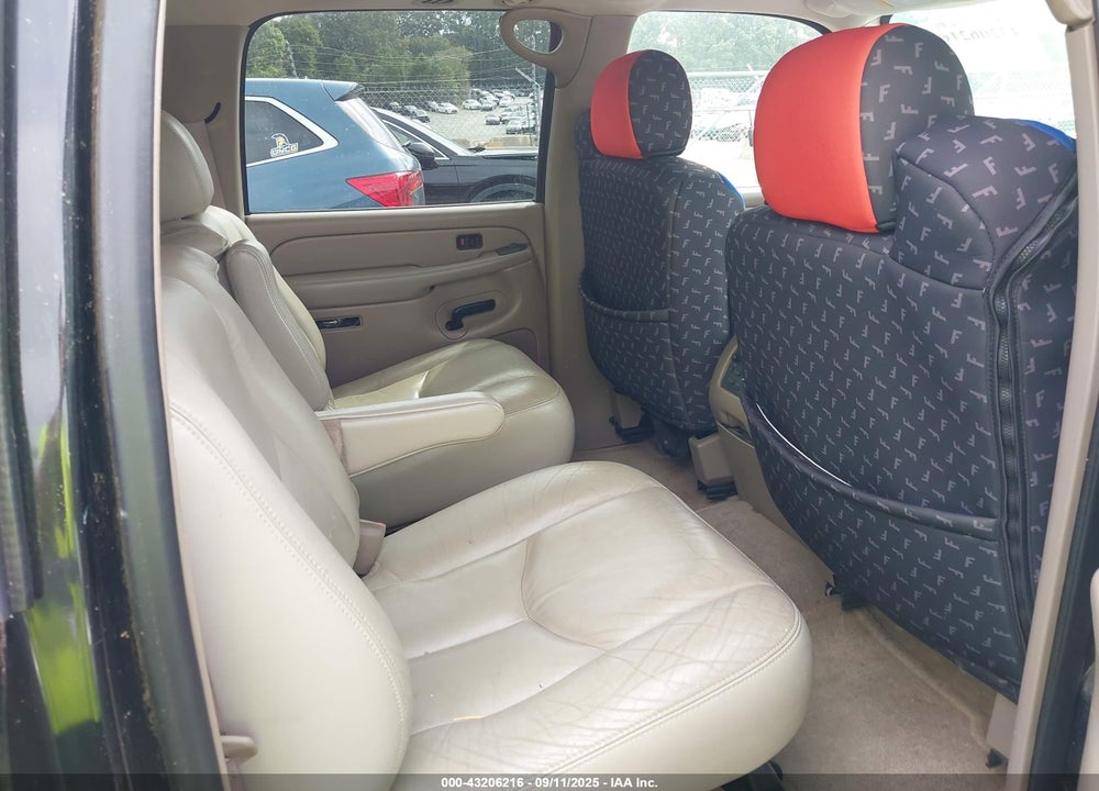 2004 CHEVROLET SUBURBAN 1500 LT VIN: 1GNFK16Z44J180705