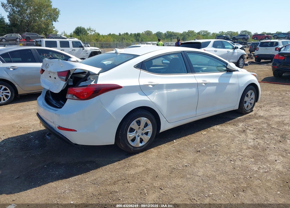 2016 HYUNDAI ELANTRA VIN: 5NPDH4AE9GH741658
