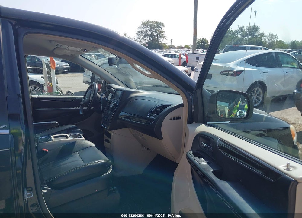 2014 CHRYSLER TOWN & COUNTRY TOURING VIN: 2C4RC1BGXER234139