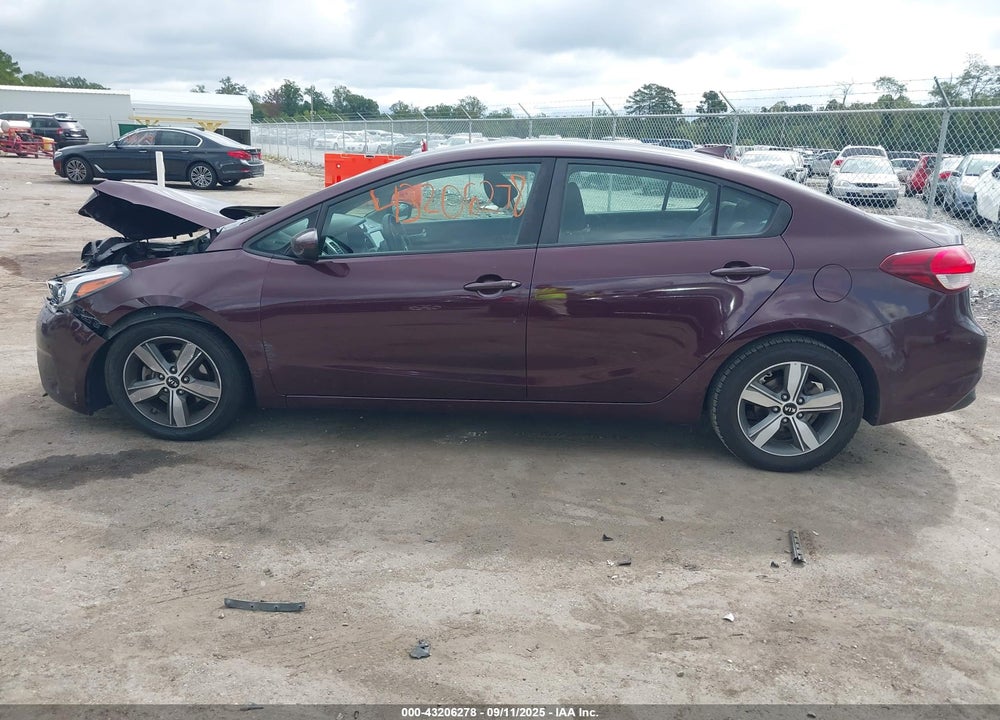 2018 KIA FORTE VIN: 3KPFL4A74JE194447