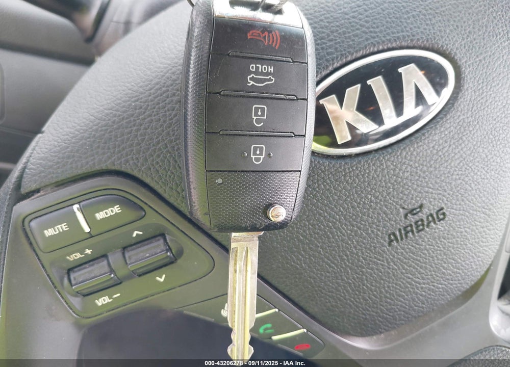 2018 KIA FORTE VIN: 3KPFL4A74JE194447