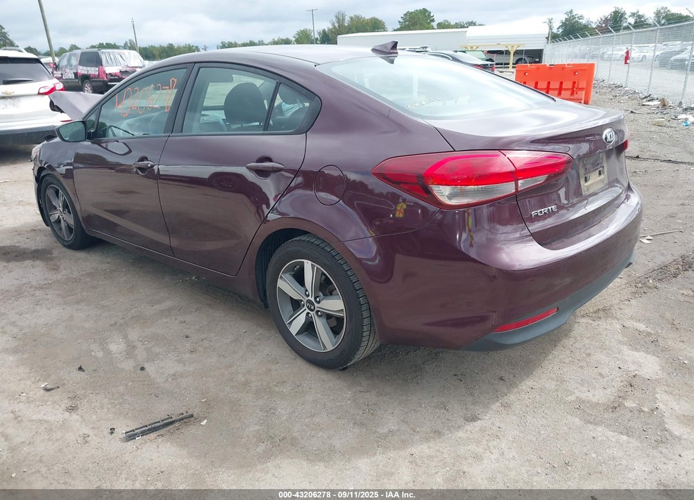 2018 KIA FORTE VIN: 3KPFL4A74JE194447