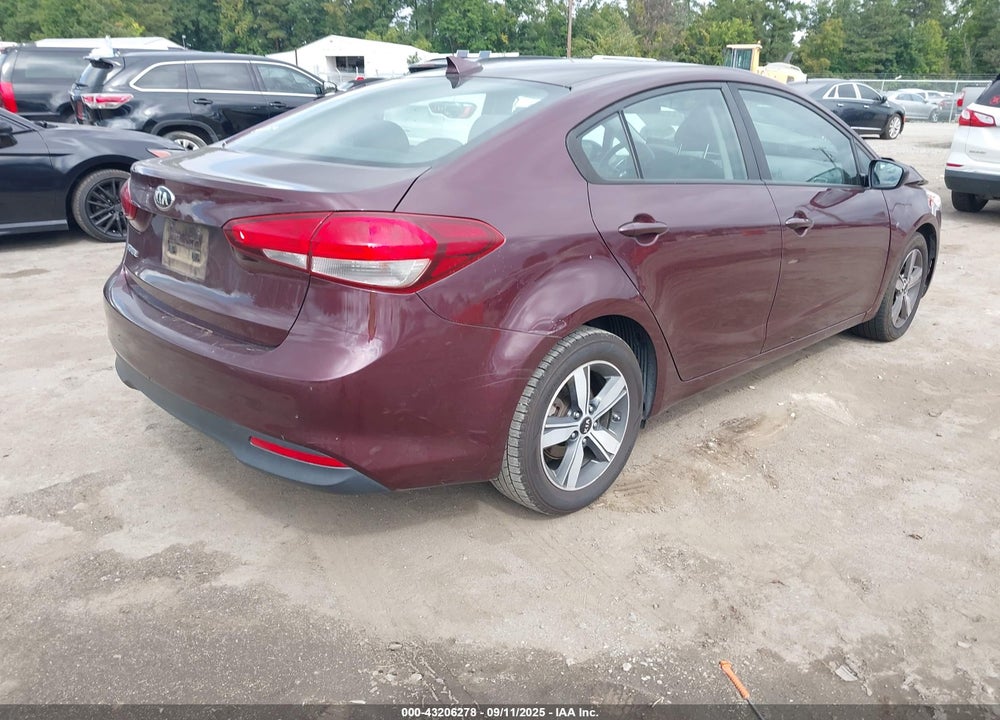 2018 KIA FORTE VIN: 3KPFL4A74JE194447