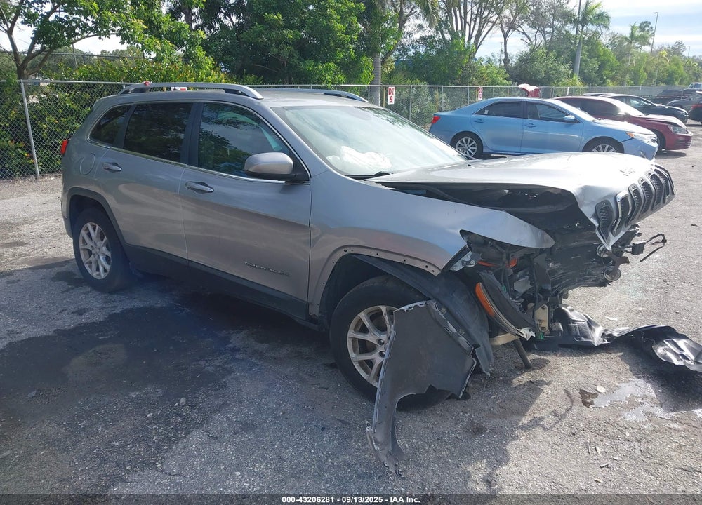2017 JEEP CHEROKEE LATITUDE 4X4 VIN: 1C4PJMCB3HW528317