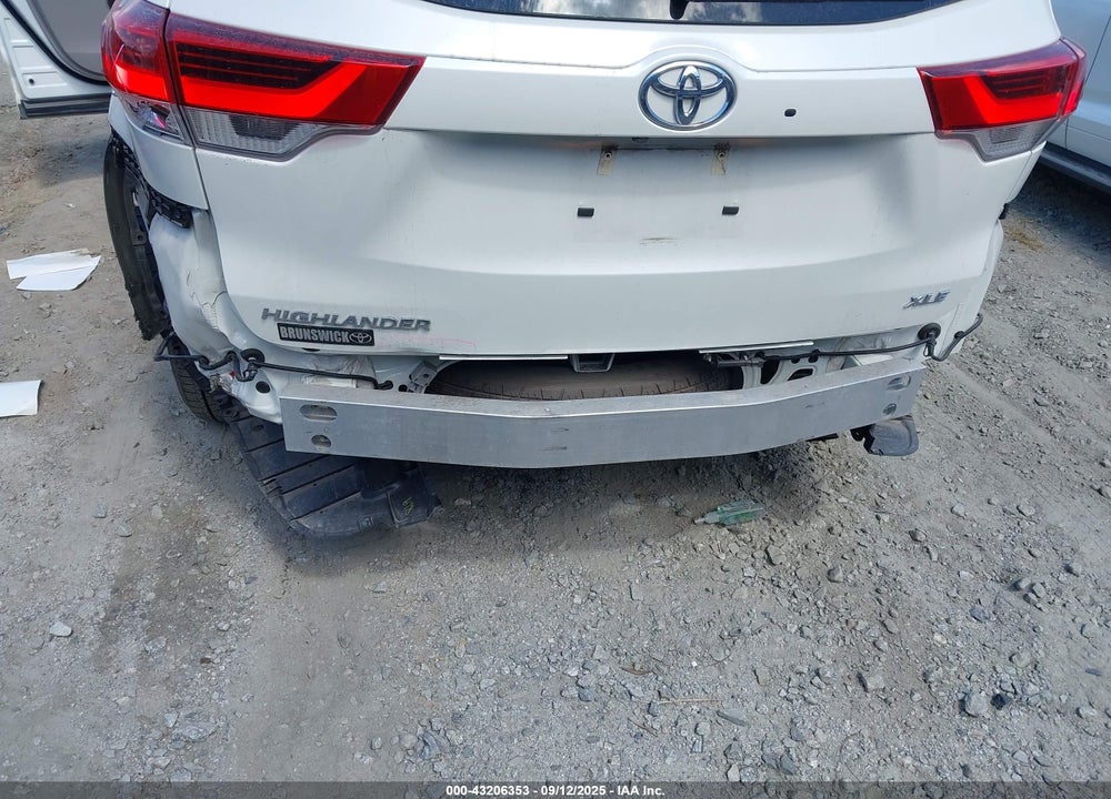 2017 TOYOTA HIGHLANDER VIN: 5TDKZRFH9HS520822