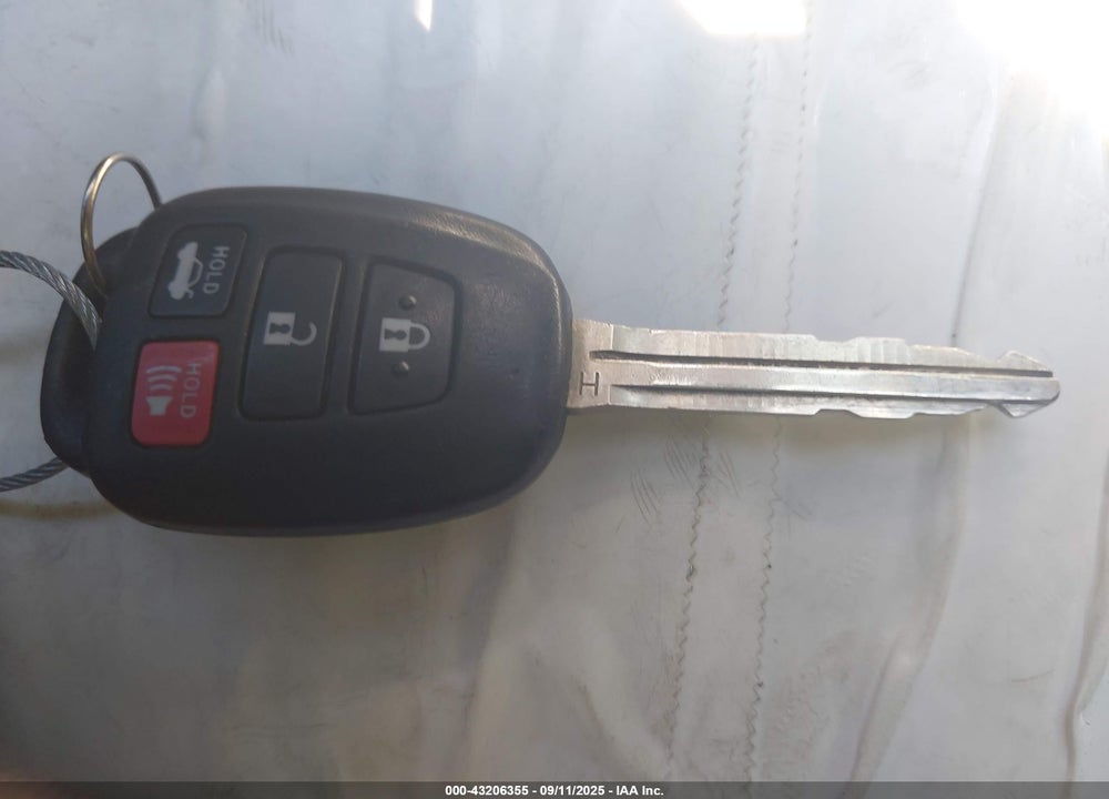 2015 TOYOTA COROLLA VIN: 5YFBURHE7FP180948
