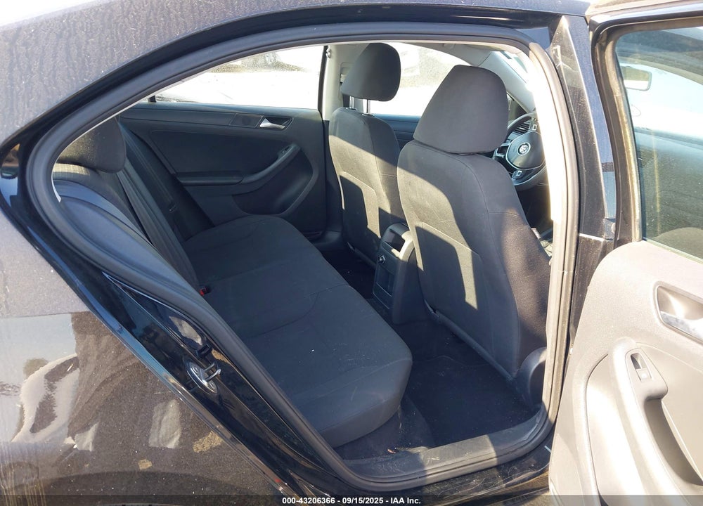 2015 VOLKSWAGEN JETTA VIN: 3VW2K7AJ1FM210032