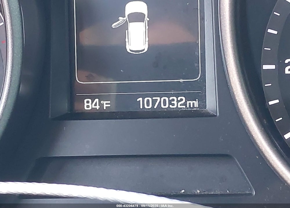 2017 HYUNDAI SANTA FE VIN: 5NMZT3LB0HH040166