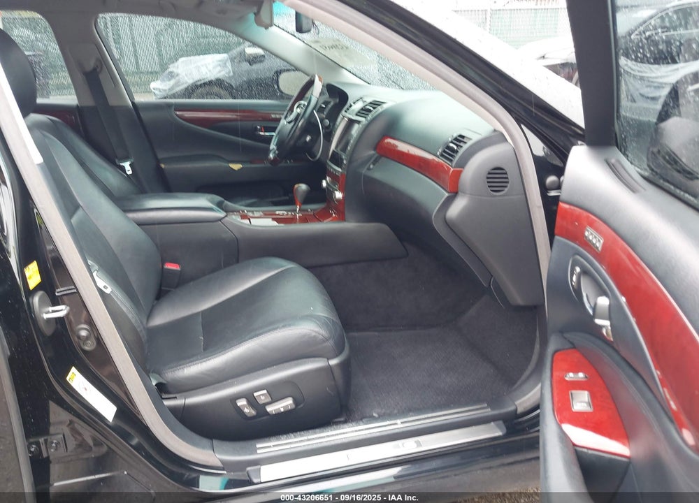 2010 LEXUS LS 460 VIN: JTHCL5EF9A5008888