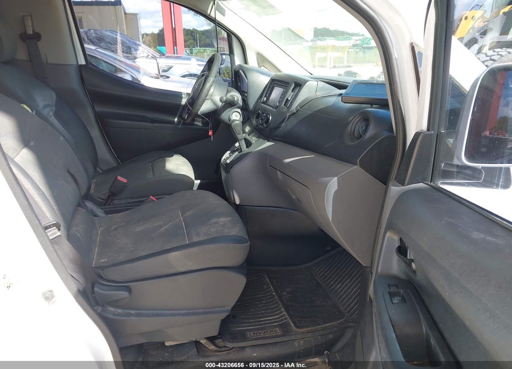 2016 NISSAN NV 200 VIN: 3N6CM0KN6GK697782