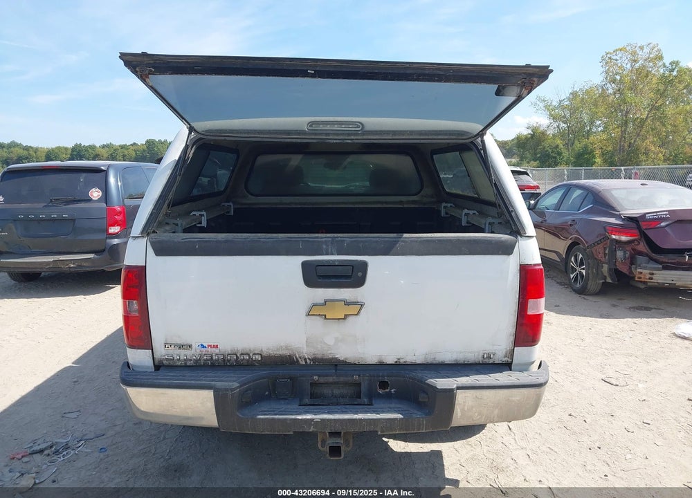 2011 CHEVROLET SILVERADO 1500 VIN: 1GCRKSE3XBZ153595