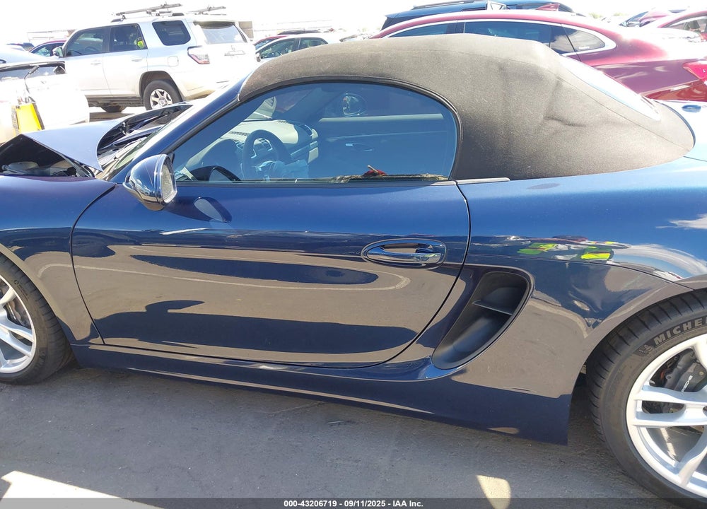 2014 PORSCHE BOXSTER VIN: WP0CA2A81ES121027