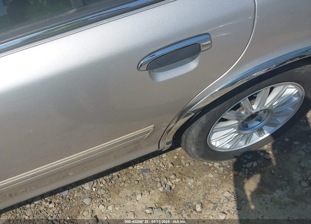 2010 MERCURY GRAND MARQUIS VIN: 2MEBM7FV9AX628441