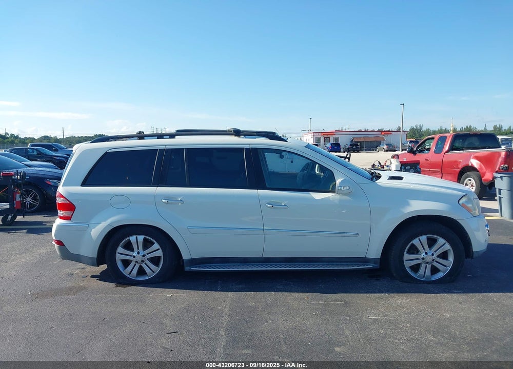 2008 MERCEDES-BENZ GL 450 4MATIC VIN: 4JGBF71E78A348552