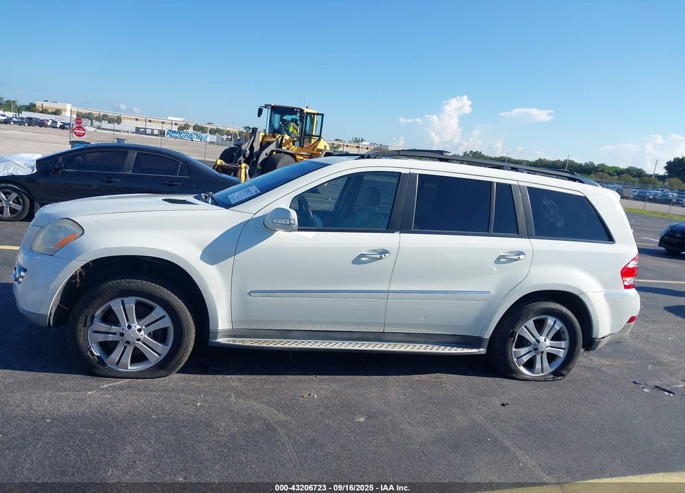 2008 MERCEDES-BENZ GL 450 4MATIC VIN: 4JGBF71E78A348552