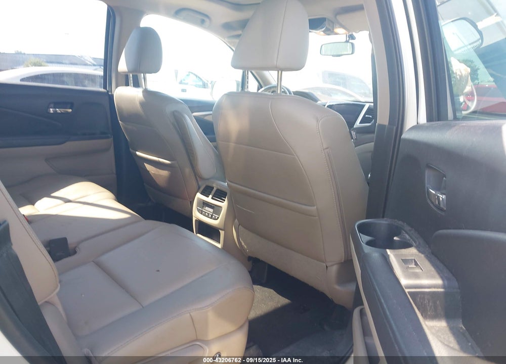 2016 HONDA PILOT EX-L VIN: 5FNYF6H71GB026124