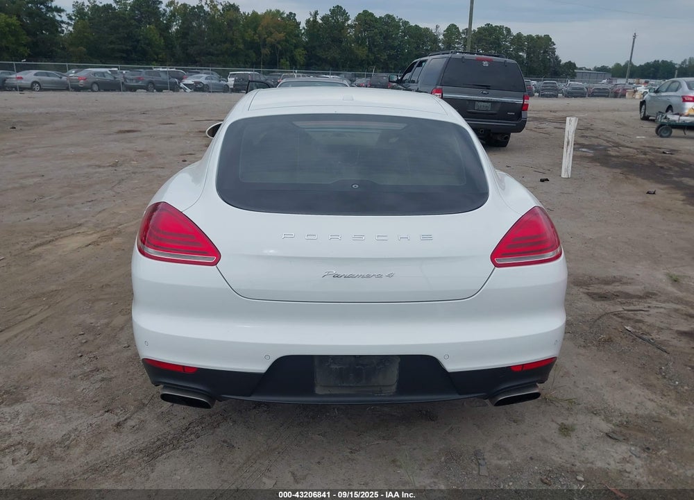 2014 PORSCHE PANAMERA 4 VIN: WP0AA2A75EL008092