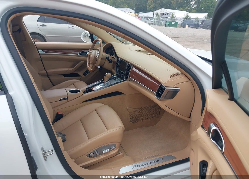 2014 PORSCHE PANAMERA 4 VIN: WP0AA2A75EL008092
