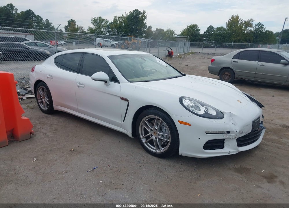 2014 PORSCHE PANAMERA 4 VIN: WP0AA2A75EL008092