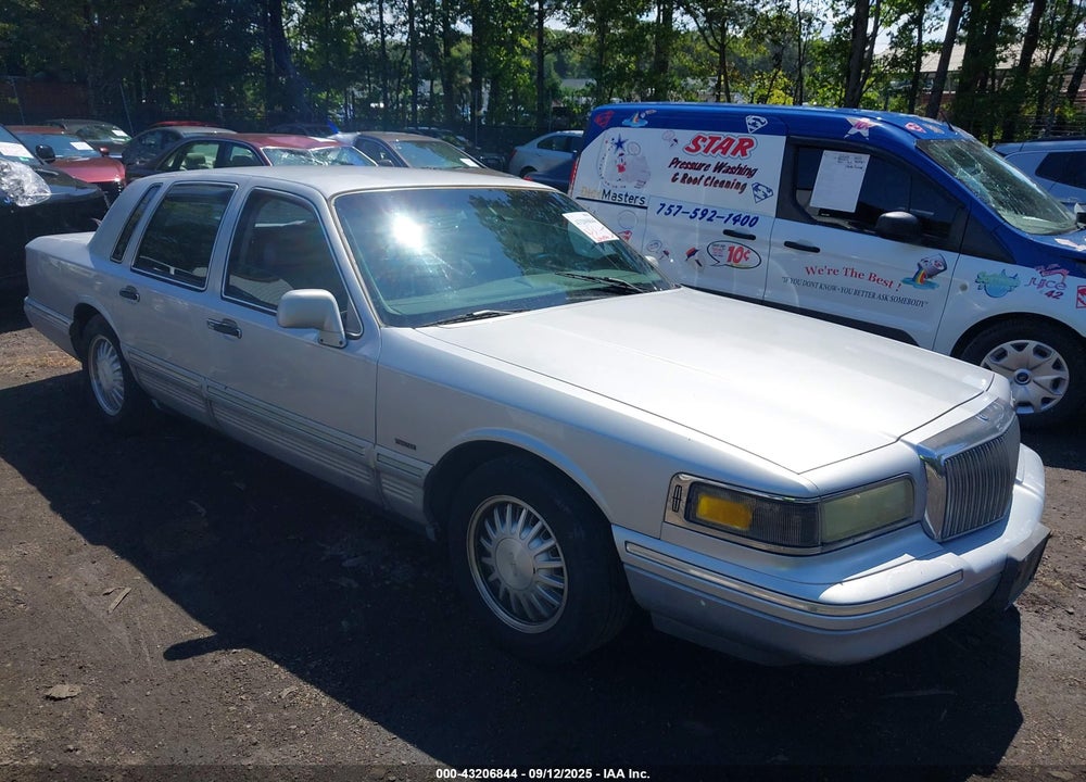 1995 LINCOLN TOWN CAR CARTIER VIN: 1LNLM83W6SY639757